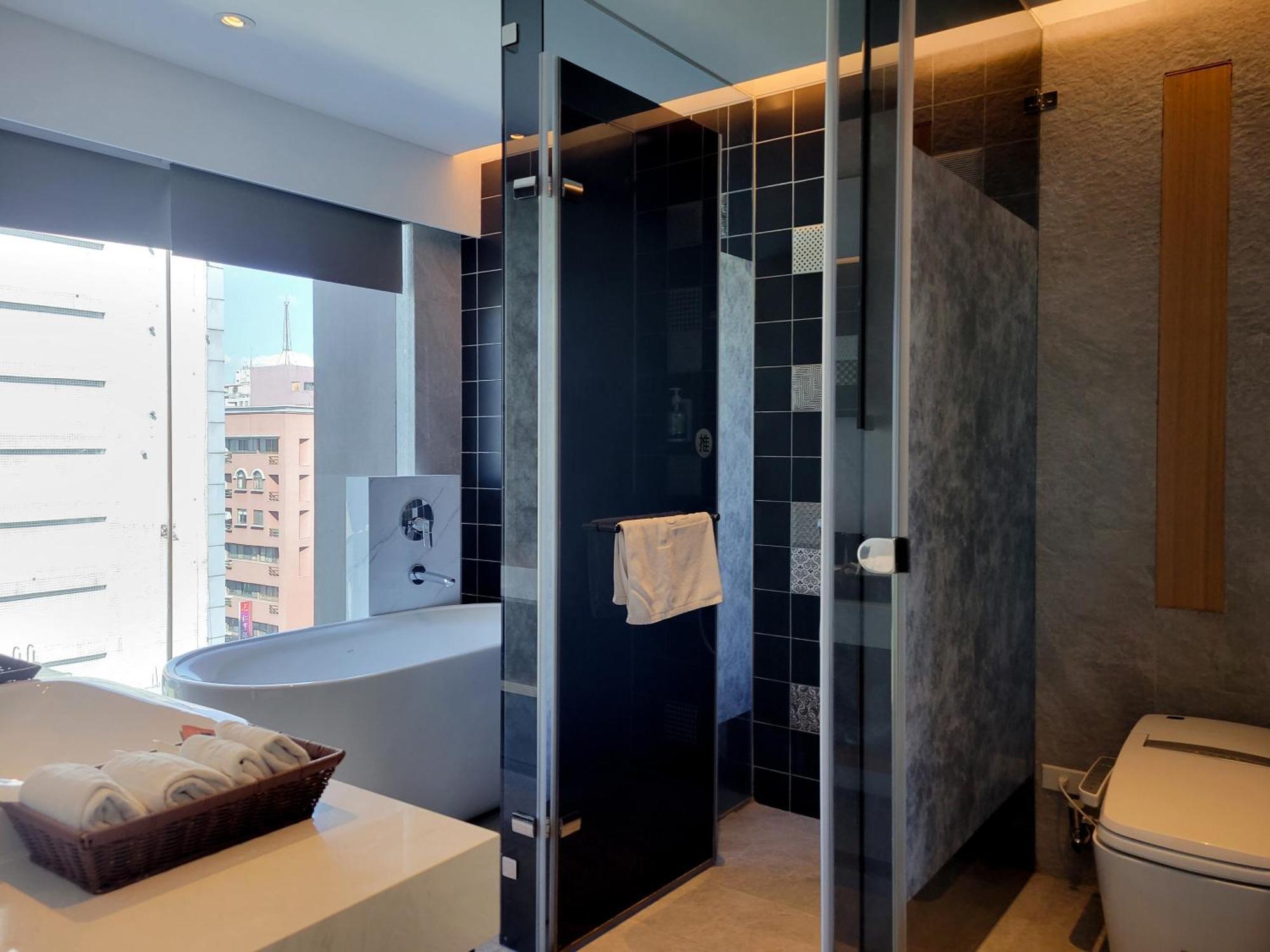 Check Inn Taichung Zhongshan Exterior foto